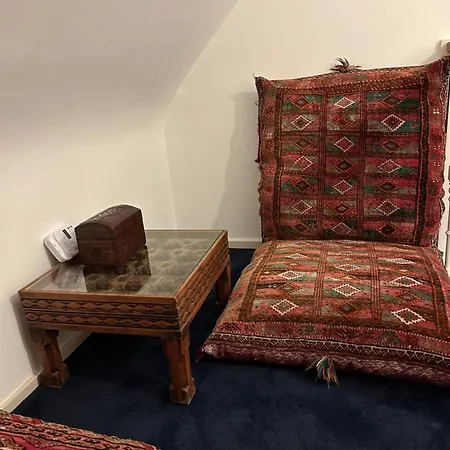 Bed & Breakfast Luxury In Quiet Neighbourhood Near